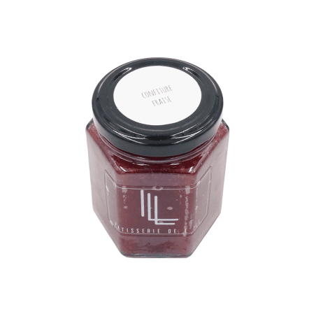 Pot de confiture à la fraise