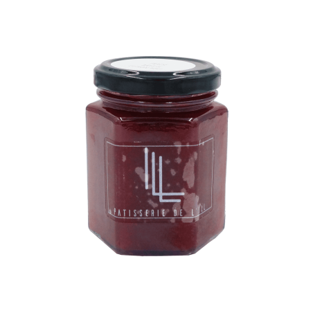 Pot de confiture à la fraise citron vert et basilic