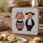 Boîte à biscuits alsacienne 24 cm Jeannala & Seppala – Fleurs bleues Boîte à biscuits alsacienne 24 cm Jeannala & Seppala – Fleurs bleues